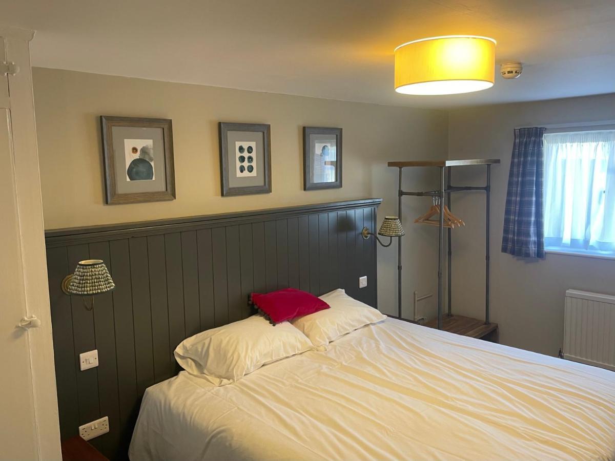 The Bull Hotel Downton  Eksteriør bilde