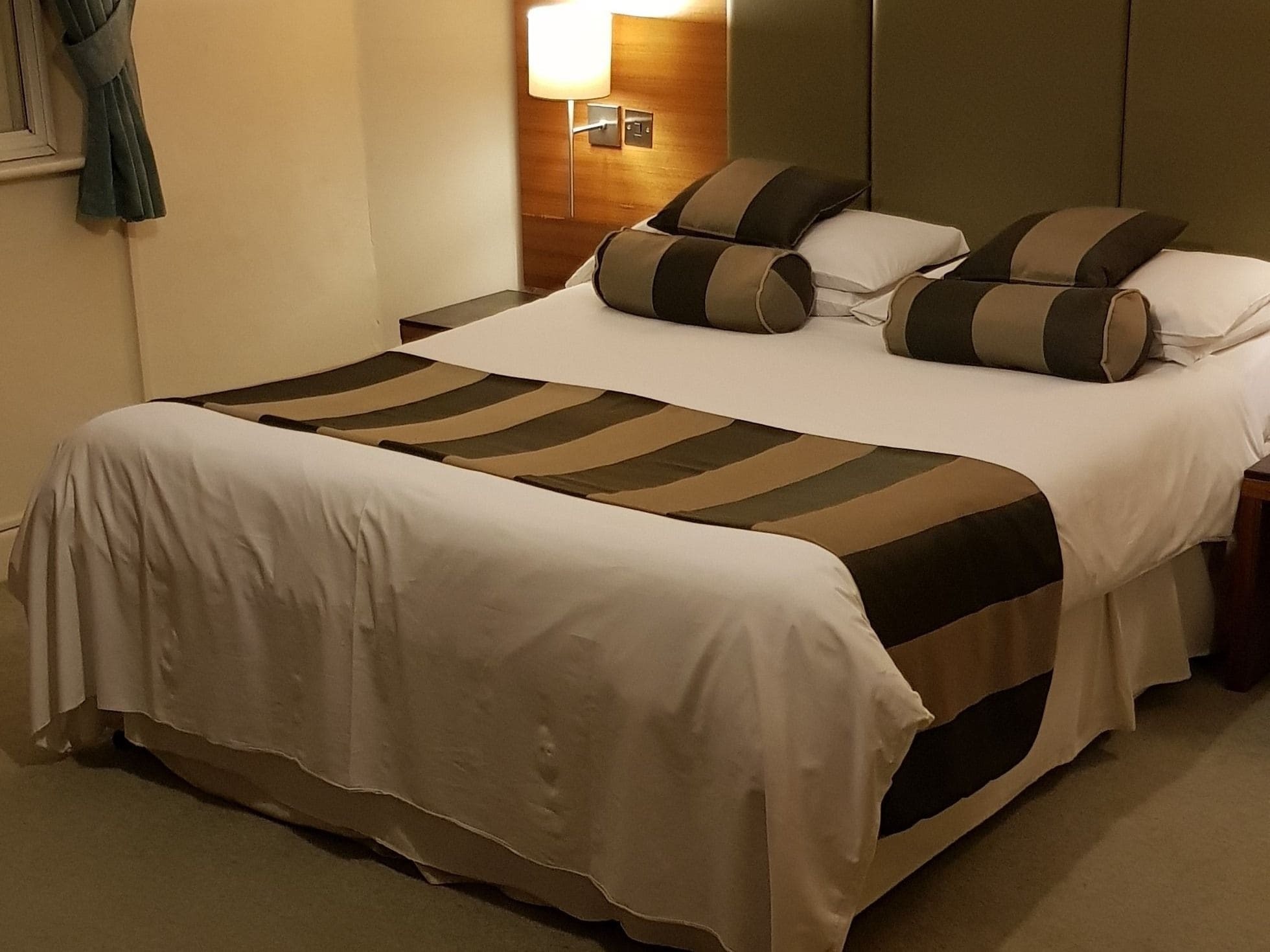 The Bull Hotel Downton  Eksteriør bilde